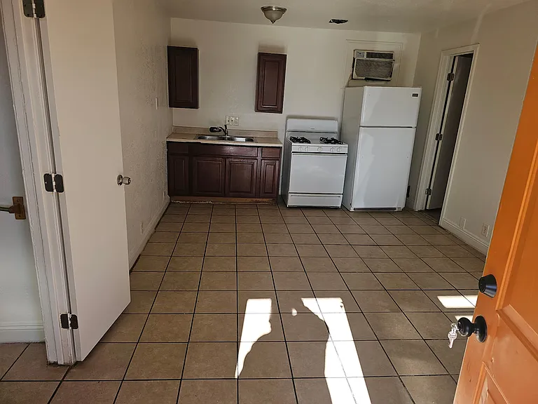 5900 Cassedy Ln #C — Photo 4