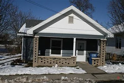 1229 9th St photo 1