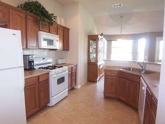 2nd image of 215 Watergate Way