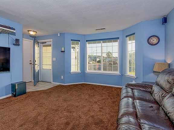3rd image of 8901 NE 136th Ave