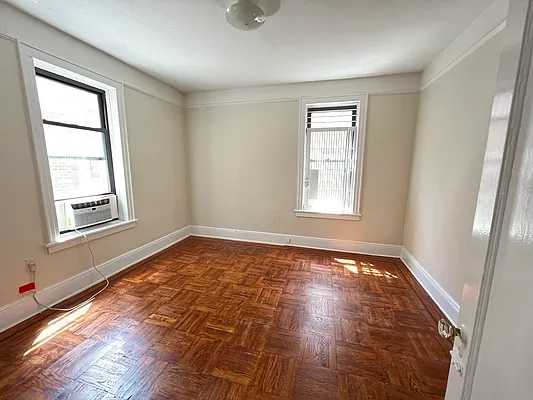 Rented by Olympic CIty Real Estate | media 6