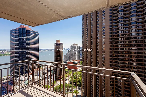 Rented by Mirador Real Estate | media 15