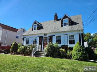 138 Woods Ave, Bergenfield, NJ 07621