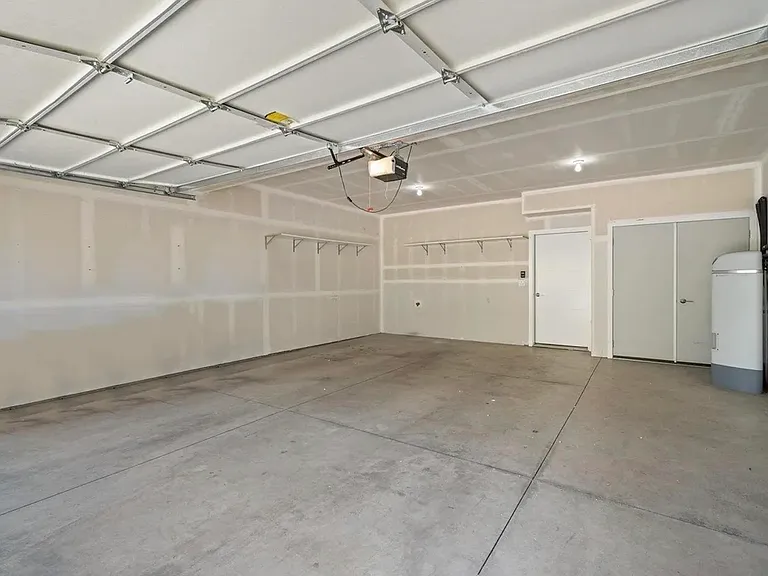 W Centennial Pl — Photo 19