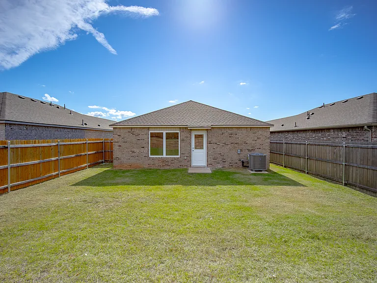 9608 Stallion Dr — Photo 27