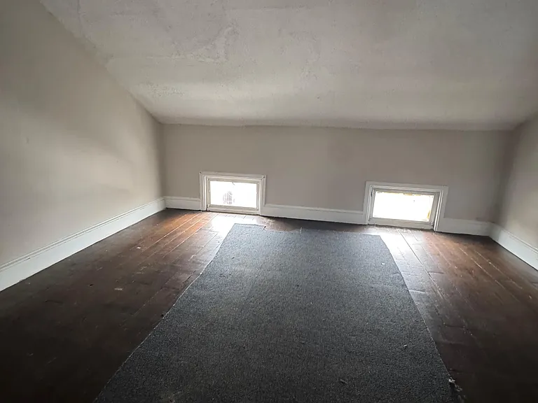 435 Centre St — Photo 6