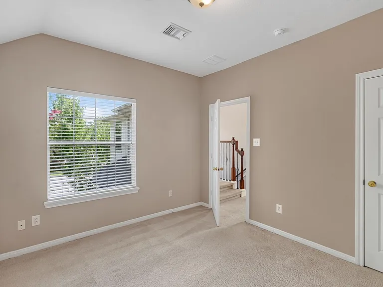 138 Zephyr Bend Pl — Photo 37