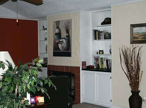 4th image of 250 Pinehurst Dr