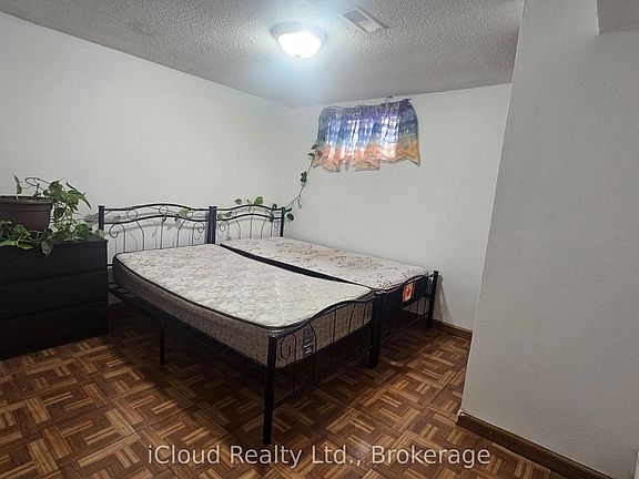 4th image of 39 Frey Cres
