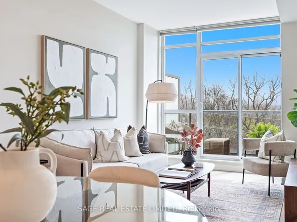 8 Fieldway Rd #525, Toronto, ON M8Z 0C3
