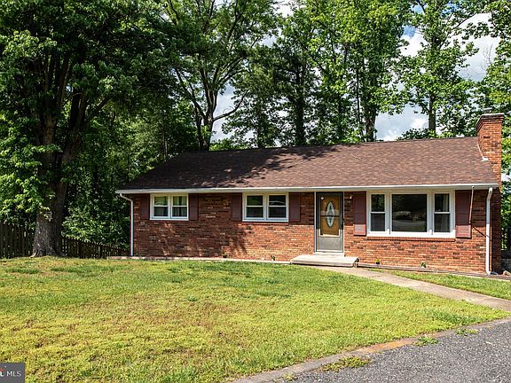 2nd image of 13 Sylvan Ct