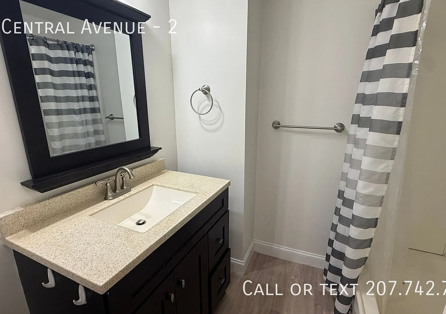 First Floor 2 Bedroom Apartment Heat Included! — Photo 3