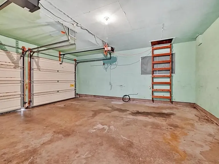 1402 Hillcrest Dr — Photo 29