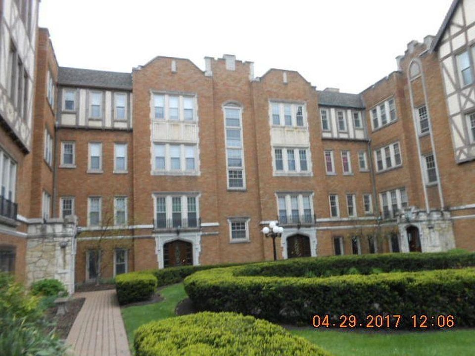 1st image of 10921 S Longwood Dr APT 2
