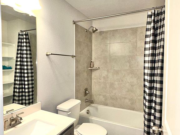 4th image of 1110 Houston Way