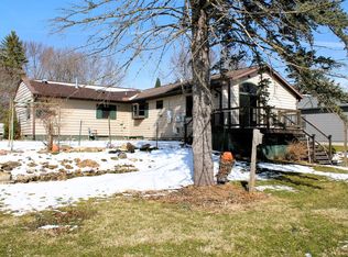 517 N 3rd St, La Crescent, MN 55947