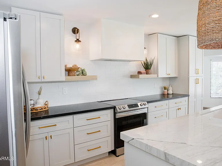 6302 E Winchcomb Dr — Photo 16