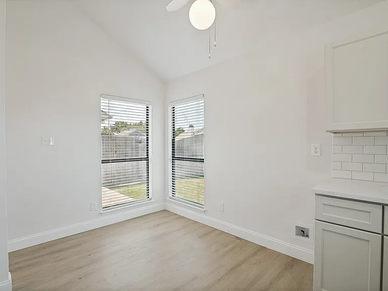 4605 Horizon Dr — Photo 10