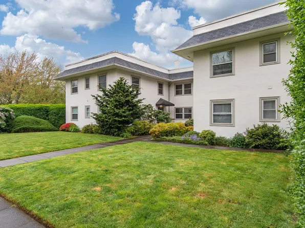 Inverness Apartments, 131 SE 24th Ave #2, Portland, OR 97214