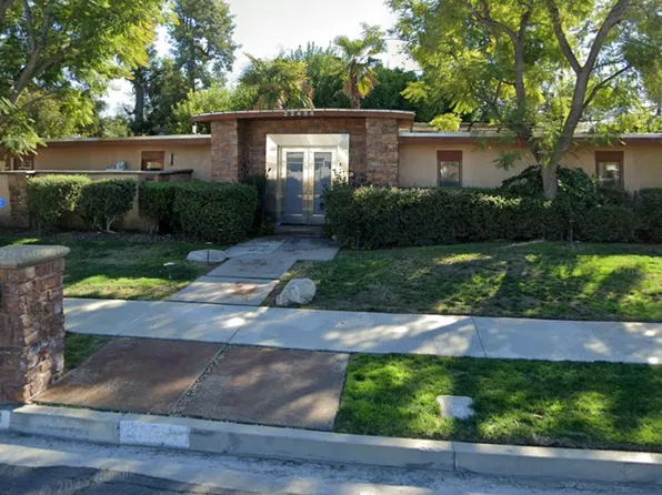 22454 Friar St, Woodland Hills, CA 91367