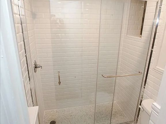 4th image of 318 E 34th St APT 2A