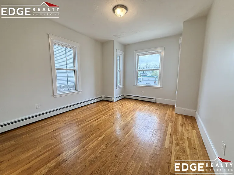 30 Mount Hope St #1 — Photo 7