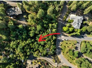 220 Surrey Dr, Jacksonville, OR