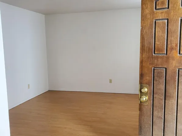 325 Pearson Dr APT 3, Porterville, CA 93257