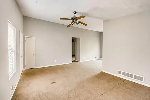 2120 Pinetree Dr #2 Photo 1