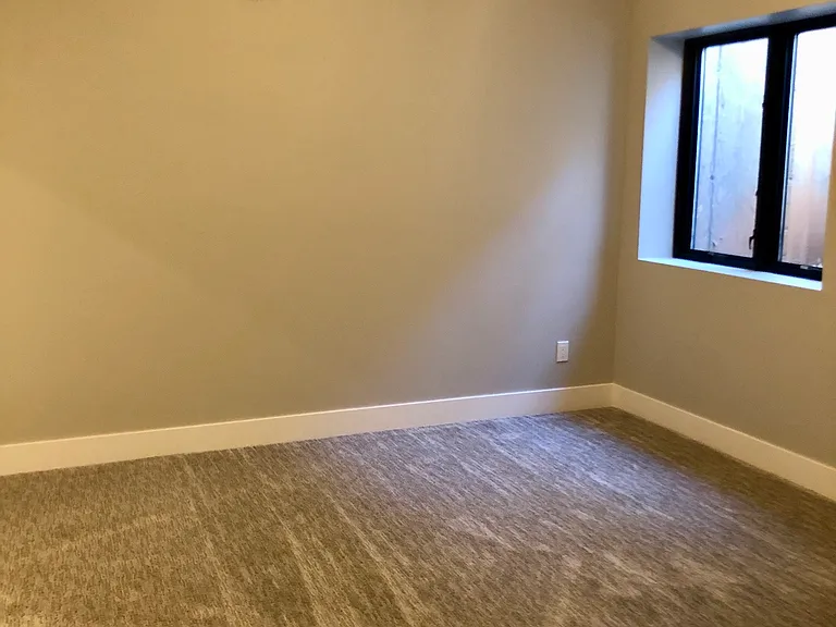 2949 Broadway St #1 — Photo 4