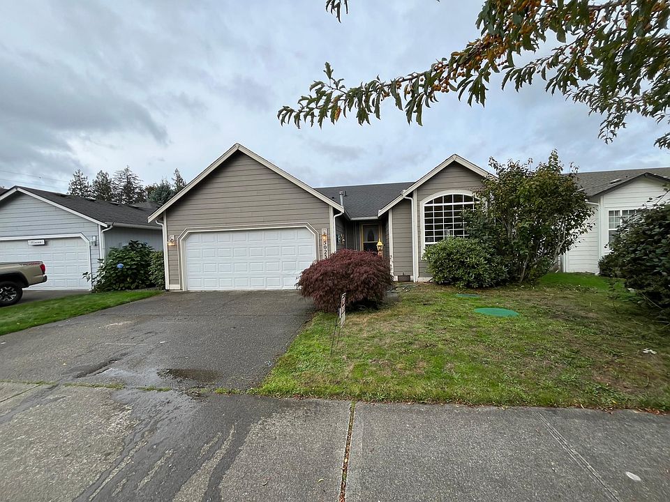 Recently painted exterior home in the convenient location.