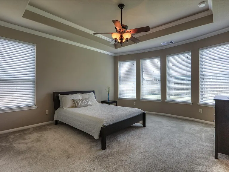 8106 Little Scarlet St — Photo 9