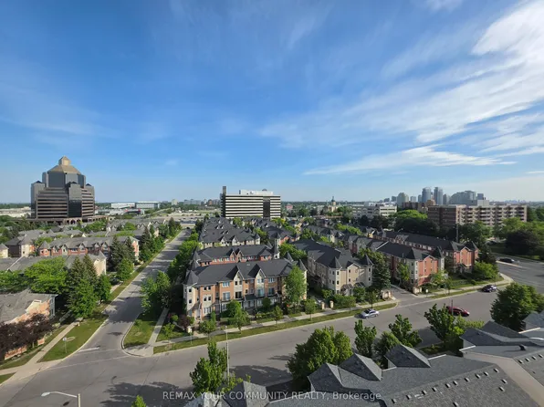8 Rosebank Dr, Toronto, ON