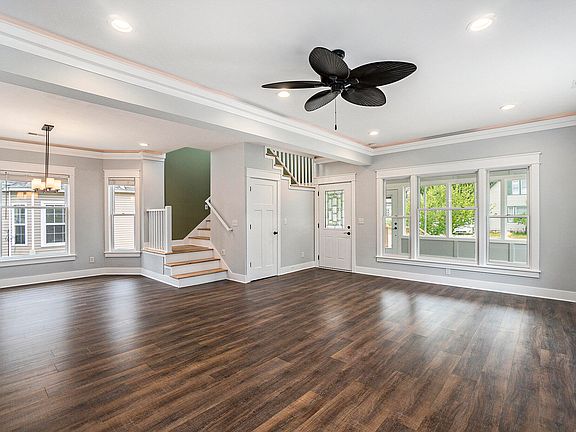 4th image of 308 W 13th St