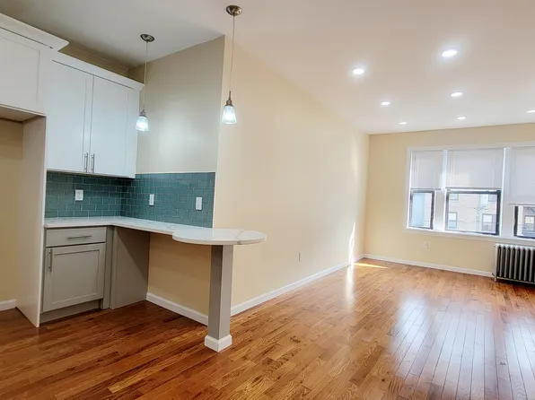 2703 Kennedy Boulevard image 3 of 11