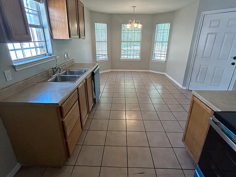 3536 Vilbig Rd — Photo 3