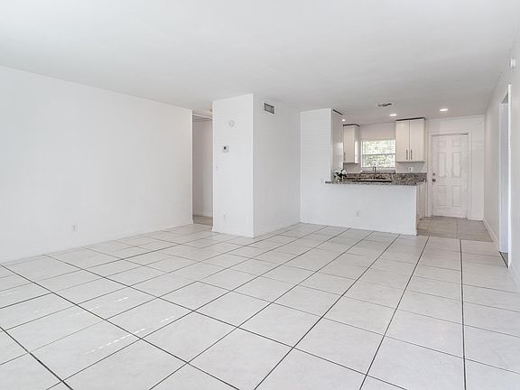 4th image of 1811 SW 24th Street