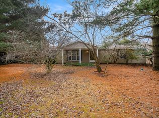 14553 Darling Rd, Milan, MI 48160