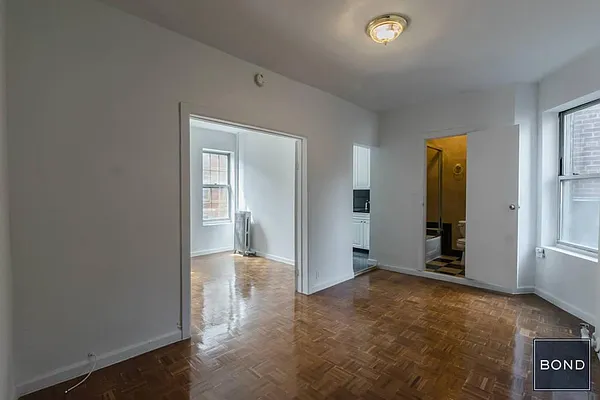 Rented by Bond New York | media 21