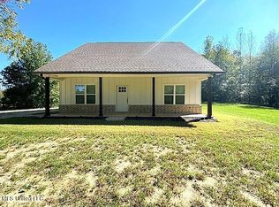 1784 Smart Rd, Como, MS 38619
