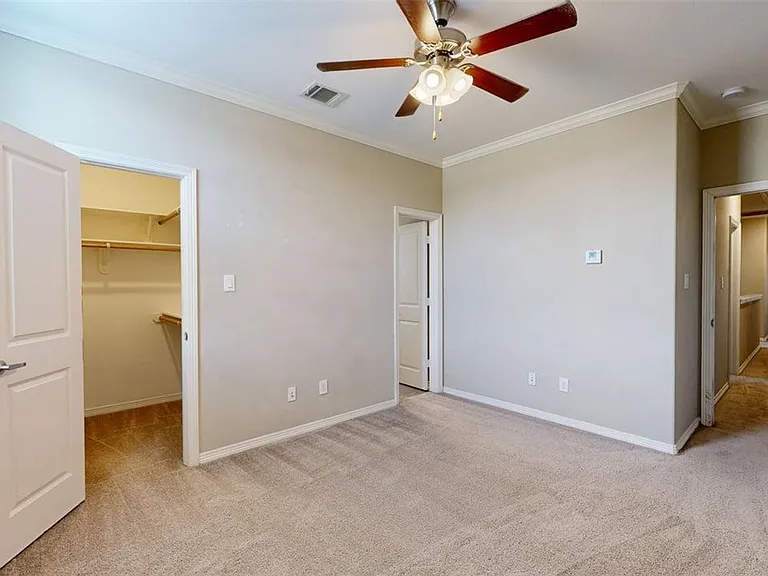 2011 Harvey Mitchell Pkwy S — Photo 29