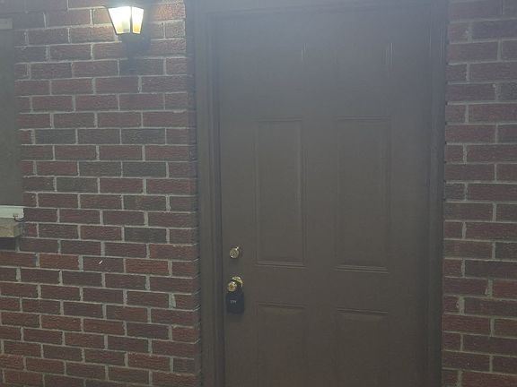 2nd image of 1109 Speedway Ave #4