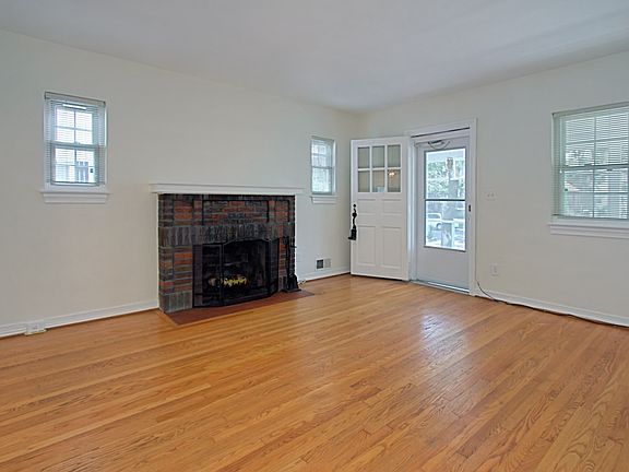 3rd image of 921 21st St S
