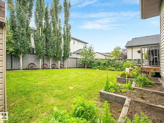 5th image of 30 Shorewood Cres