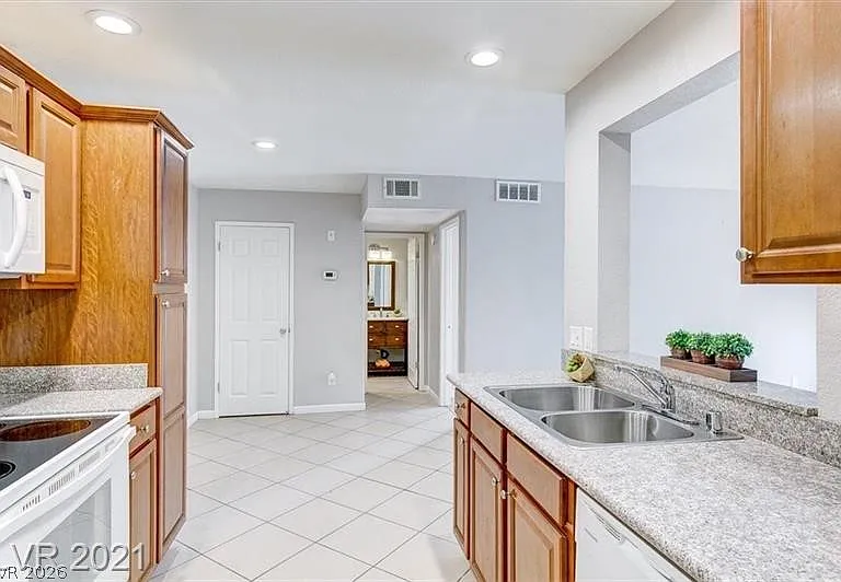 221 Mission Newport Ln #108 — Photo 1
