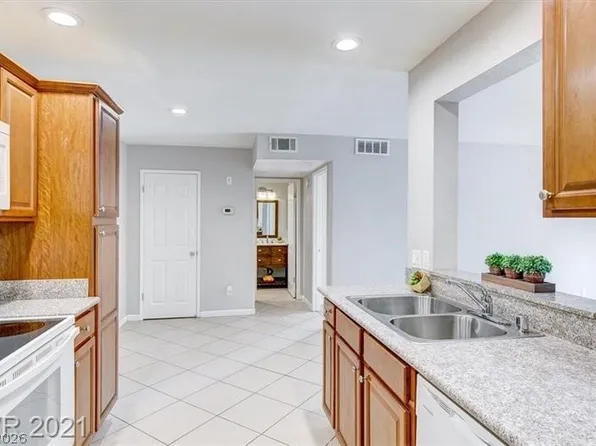 221 Mission Newport Ln APT 108, Las Vegas, NV 89107