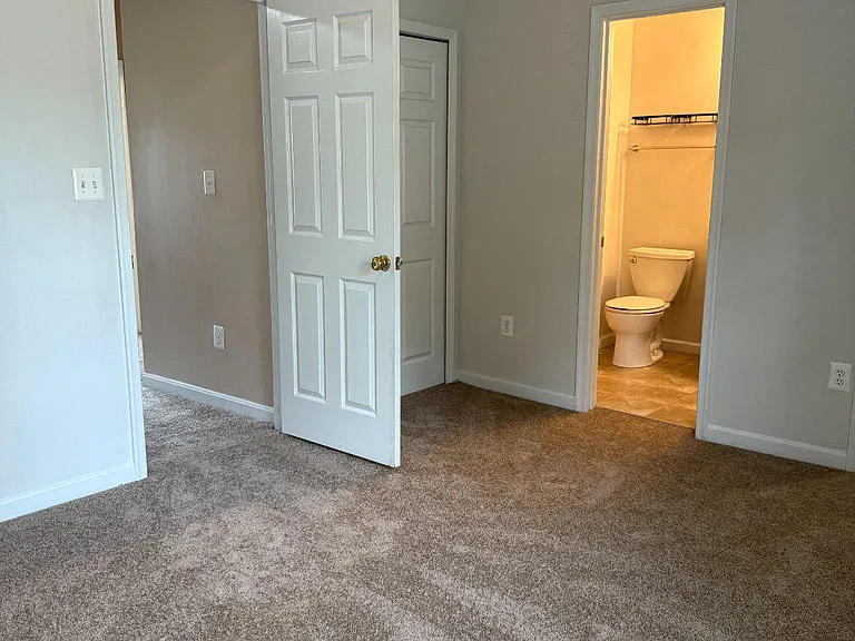 2202 Commissary Cir #208 — Photo 23