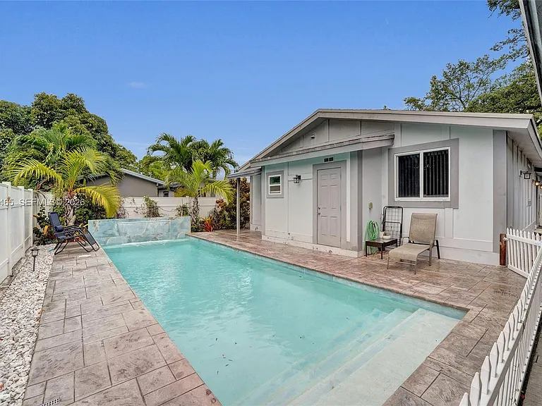 4541 SW 26th Ter — Photo 59