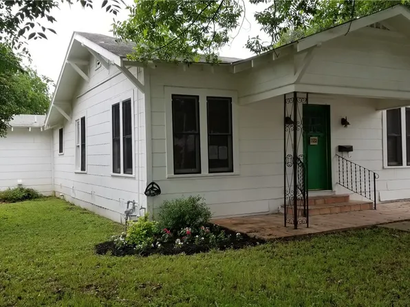 1123 W Coll St, New Braunfels, TX 78130