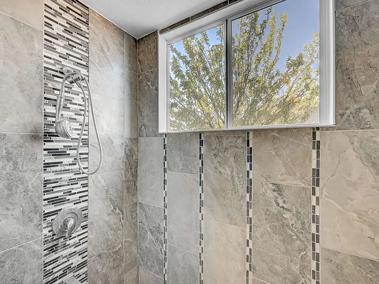 6975 Obannon Dr — Photo 37